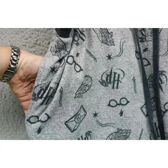 Wizarding World Harry Potter Pajama Set-Size XL-Drawstring-Pockets-Capri - Picture 6 of 6